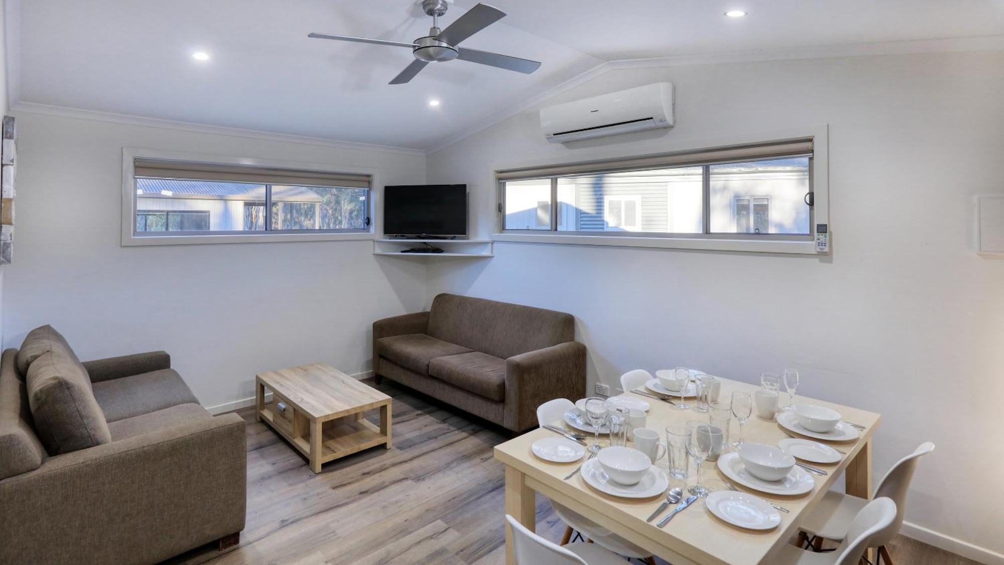 Deniliquin Riverside Caravan Park Exterior photo