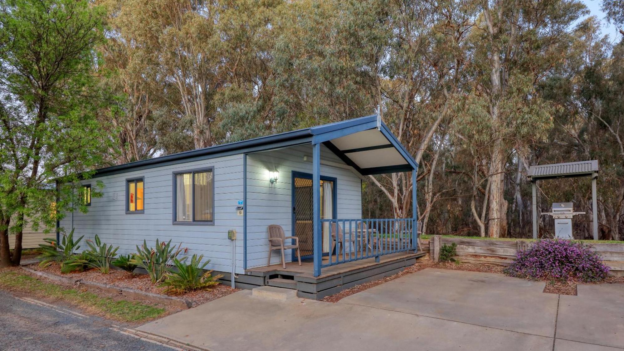 Deniliquin Riverside Caravan Park Exterior photo