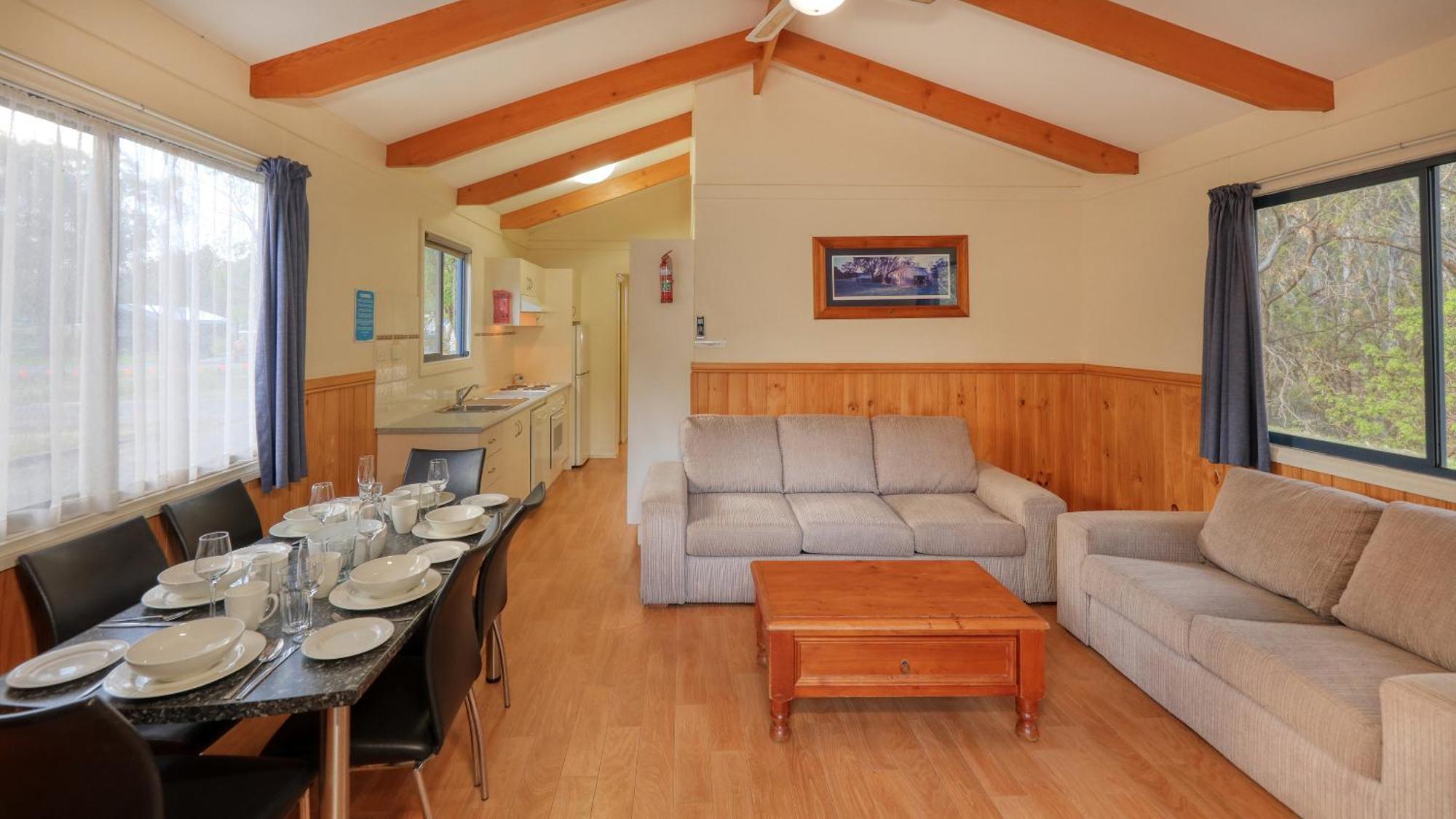 Deniliquin Riverside Caravan Park Exterior photo