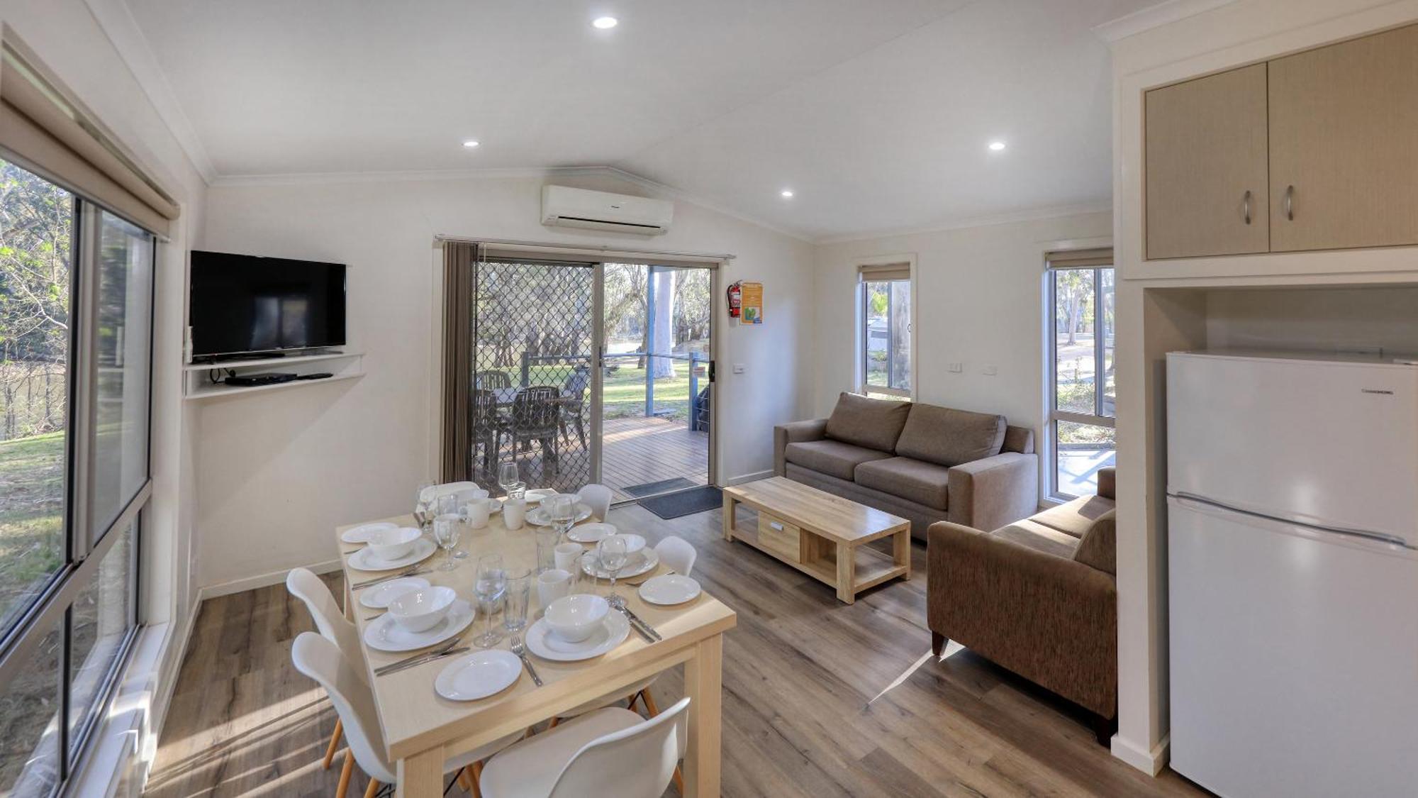 Deniliquin Riverside Caravan Park Exterior photo