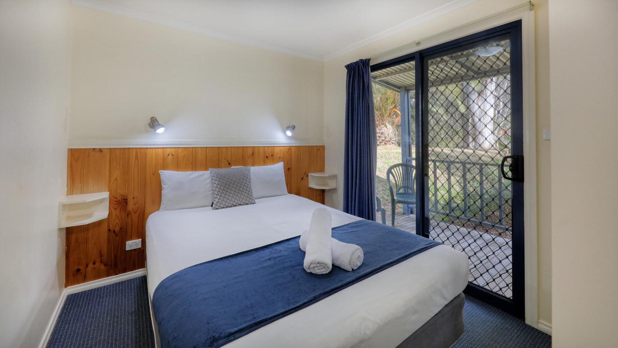 Deniliquin Riverside Caravan Park Exterior photo