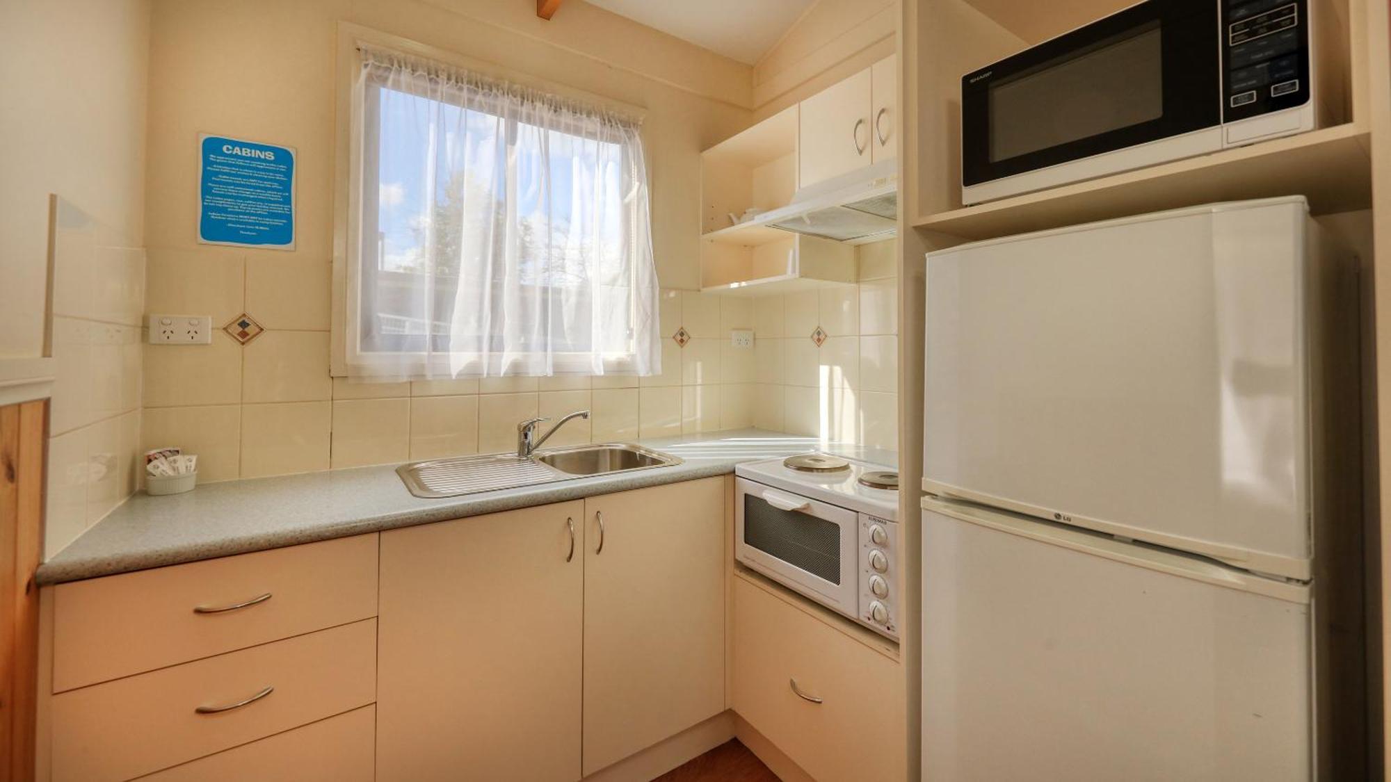 Deniliquin Riverside Caravan Park Exterior photo
