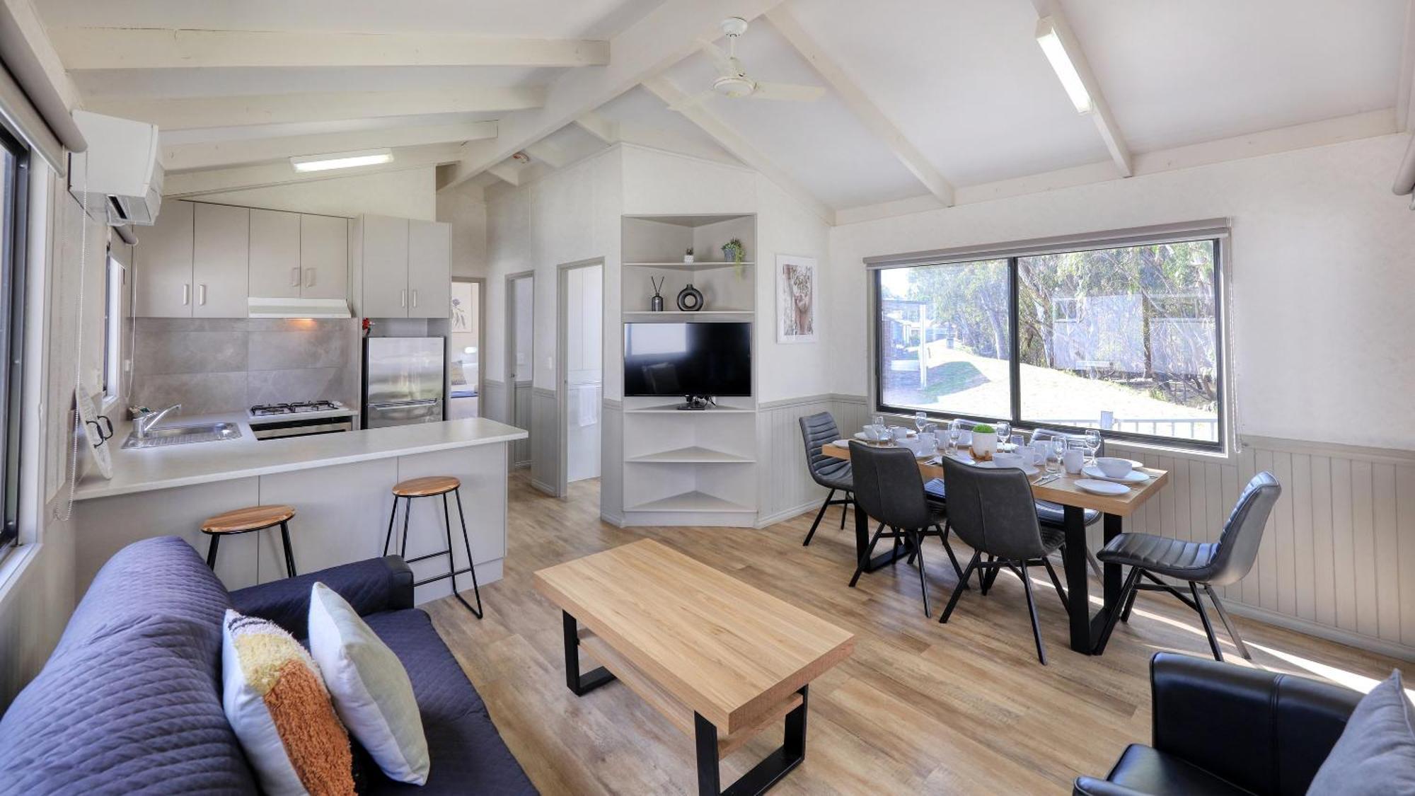 Deniliquin Riverside Caravan Park Exterior photo